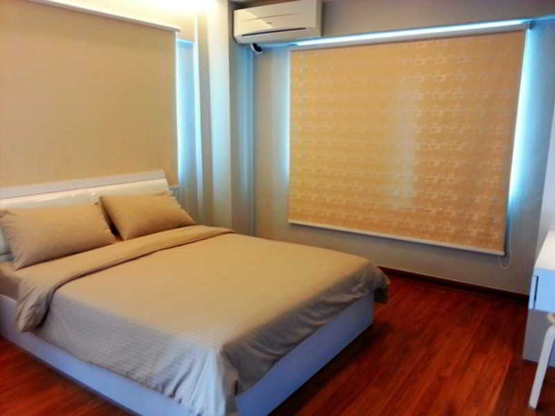 Malacca Hotel Apartment Bagian luar foto